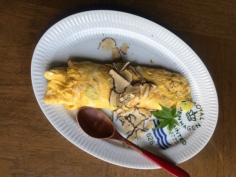 生ウニとトリュフのオムレツ